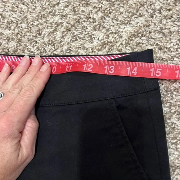 Crown & Ivy Black Mini Skirt with Scalloped Hem Size 2 - Picture 10 of 12